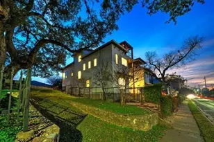 1105 E 12th St, Austin, TX 78702 - Photo 28