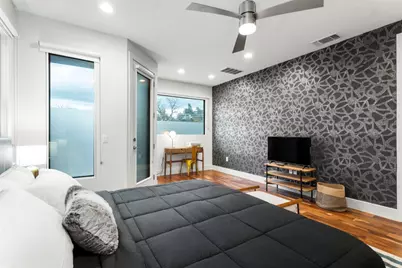 1105 E 12th Street, Austin, TX 78702 - Photo 12