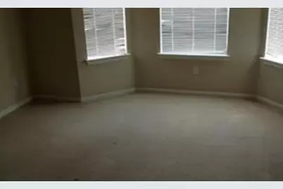 811 Shadow Creek Boulevard, Buda, TX 78610 - Photo 12