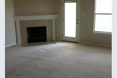 811 Shadow Creek Boulevard, Buda, TX 78610 - Photo 2