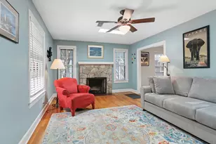702 E 45th 1/2 St, Austin, TX 78751 - Photo 4
