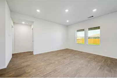 1711 Windsor Boulevard, Lockhart, TX 78644 - Photo 4