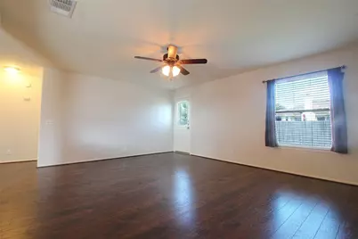 128 Challenger, Kyle, TX 78640 - Photo 10