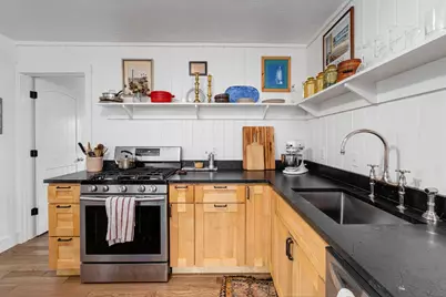 1110 Christie Drive, Austin, TX 78721 - Photo 10