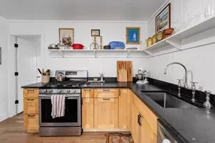 1110 Christie Dr, Austin, TX 78721 - Photo 10