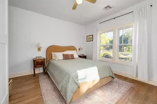 1110 Christie Dr, Austin, TX 78721 - Photo 12