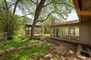 902 Emerald Wood Dr, Austin, TX 78745 - Photo 30