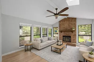 902 Emerald Wood Dr, Austin, TX 78745 - Photo 4