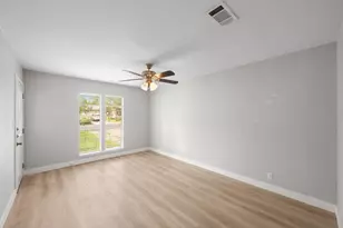 902 Emerald Wood Dr, Austin, TX 78745 - Photo 10