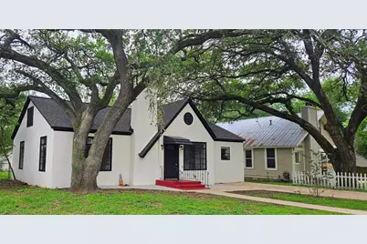 804 Hudgins Street, Smithville, TX 78957 - Photo 2