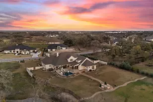 105 Deer Vly Dr, Georgetown, TX 78628 - Photo 40