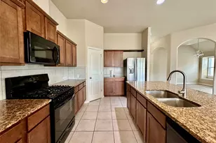 5977 Malta Cir, Round Rock, TX 78665 - Photo 12