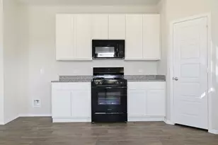 2326 Croaker Crk, San Antonio, TX 78245 - Photo 6