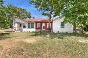 900 N Main St, Burnet, TX 78611 - Photo 8