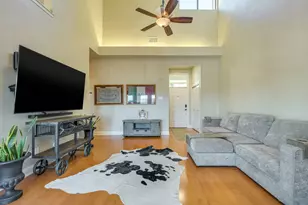 1314 Falcon Ledge Dr, Austin, TX 78746 - Photo 4