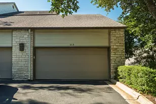 1314 Falcon Ledge Dr, Austin, TX 78746 - Photo 20