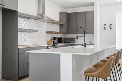 2709 E 5th Street #1306, Austin, TX 78702 - Photo 2