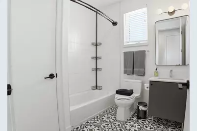 2709 E 5th Street #1306, Austin, TX 78702 - Photo 10
