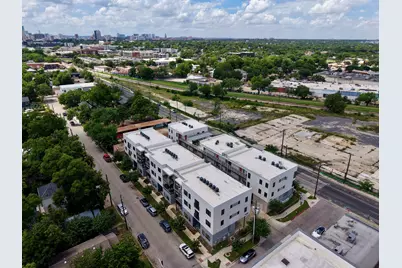 2709 E 5th Street #1306, Austin, TX 78702 - Photo 4
