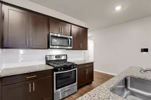 127 Sky Meadows Cir, San Marcos, TX 78666 - Photo 6