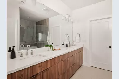 1215 Fort Branch Boulevard #1, Austin, TX 78721 - Photo 12