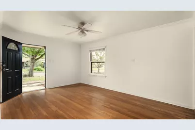206 E Skyview Road, Austin, TX 78752 - Photo 4