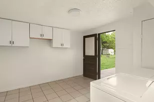 206 E Skyview Rd, Austin, TX 78752 - Photo 26