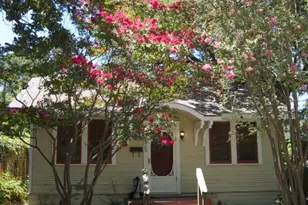 403 E 35th St, Austin, TX 78705 - Photo 1