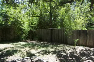 403 E 35th St, Austin, TX 78705 - Photo 10