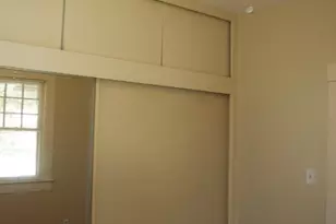 403 E 35th St, Austin, TX 78705 - Photo 14