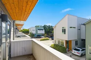 814 N Bluff Dr, Austin, TX 78745 - Photo 2