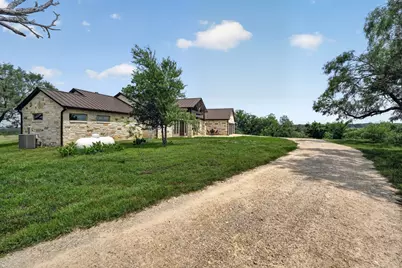 113 Jayhawk Ct Court, Burnet, TX 78611 - Photo 8