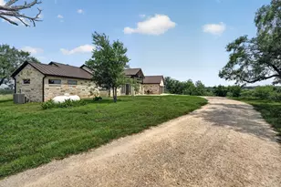 113 Jayhawk Ct Ct, Burnet, TX 78611 - Photo 8