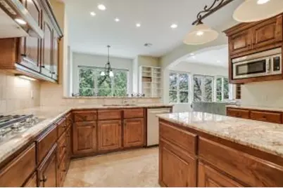 2401 Sailpoint Drive, Spicewood, TX 78669 - Photo 8