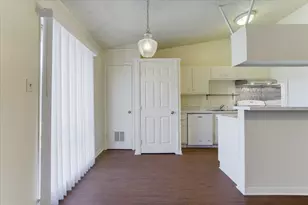 612 W 51st St, Austin, TX 78751 - Photo 4