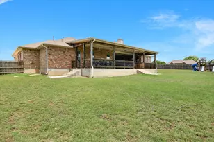 212 Christine Ln, Liberty Hill, TX 78642 - Photo 4