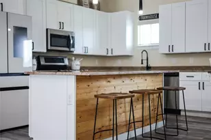 537 Lower Elgin Rd, Elgin, TX 78621 - Photo 8