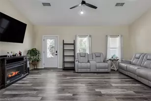 537 Lower Elgin Rd, Elgin, TX 78621 - Photo 6
