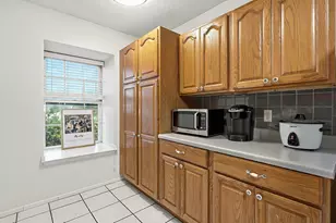 2425 Ashdale Dr, Austin, TX 78757 - Photo 8