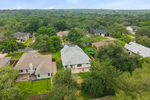 8322 Doe Meadow Dr, Austin, TX 78749 - Photo 36