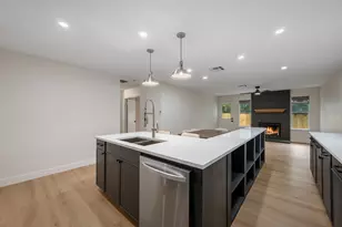 8322 Doe Meadow Dr, Austin, TX 78749 - Photo 12