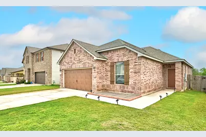 1621 Dragonfly Loop Loop, Bastrop, TX 78602 - Photo 4