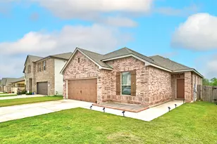 1621 Dragonfly Loop Loop, Bastrop, TX 78602 - Photo 4