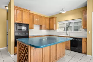 108 Thornwood Rd, Georgetown, TX 78628 - Photo 12