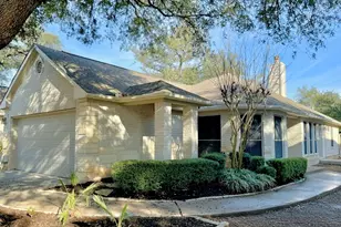 10 Troon Dr, Lakeway, TX 78738 - Photo 2