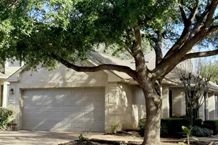 10 Troon Dr, Lakeway, TX 78738 - Photo 1