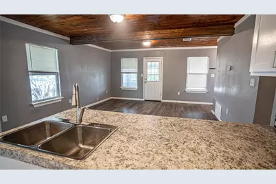 106 W Hoopes Avenue, Pflugerville, TX 78660 - Photo 6