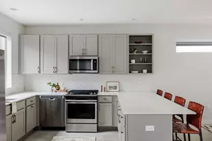 801 N Bluff Dr, Austin, TX 78745 - Photo 10