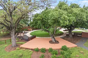 801 N Bluff Dr, Austin, TX 78745 - Photo 36