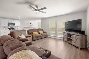 20102 Lee Ln, Lago Vista, TX 78645 - Photo 6